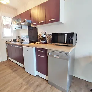 L'escampette, Duplex T3, Centre Luchon, Wifi, Casier A Skis, 4 Personnes Appartement